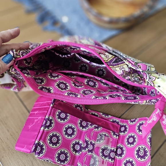 Vera Bradley "Frannie" bag and matching wallet in "Very Berry Paisley" print - Picture 6 of 13